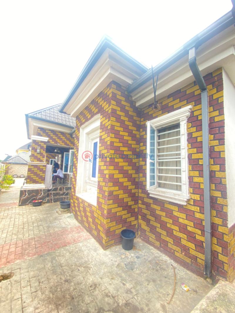 4 bedroom Detached Bungalow For Sale Irete By Catering Bus Stop Axis, Off Owerri Onitsha Rd, Owerri Owerri Imo - 3