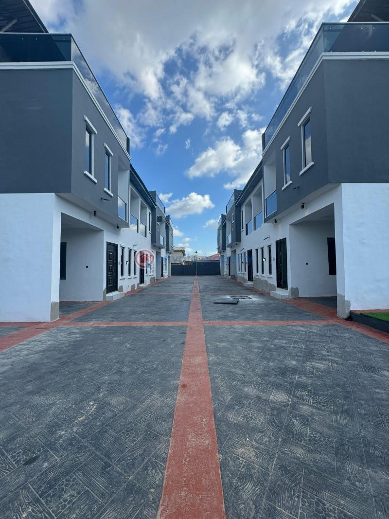 4 bedroom Duplex For Sale Magodo GRA Phase 1 Ojodu Lagos - 1