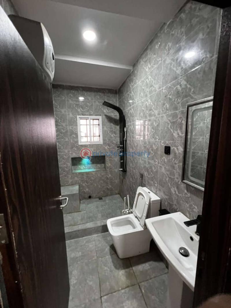 Tastefully built 4 bedroom terrace duplex + bq | guzape - 2 4 bedroom Terraced Duplex For Rent Guzape Abuja Phase 1  - 2