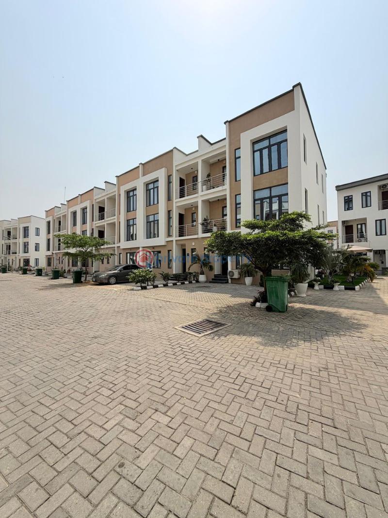 4 bedroom Terraced Duplex For Sale Osapa Lekki Lagos - 22