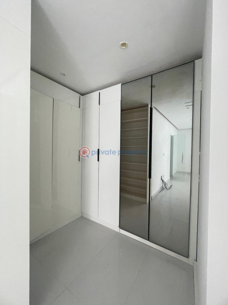 Tastefully built 4 bedroom terrace duplex with pool gym and children’s play area - 6 4 bedroom Terraced Duplex For Sale Ikate Elegushi Lekki Lagos - 6