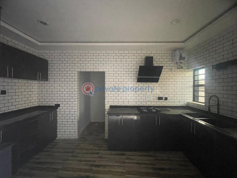 4 bedroom Detached Duplex For Sale Toronto Uratta Off Mcc/toronto Junction, Owerri North Owerri Imo - 19