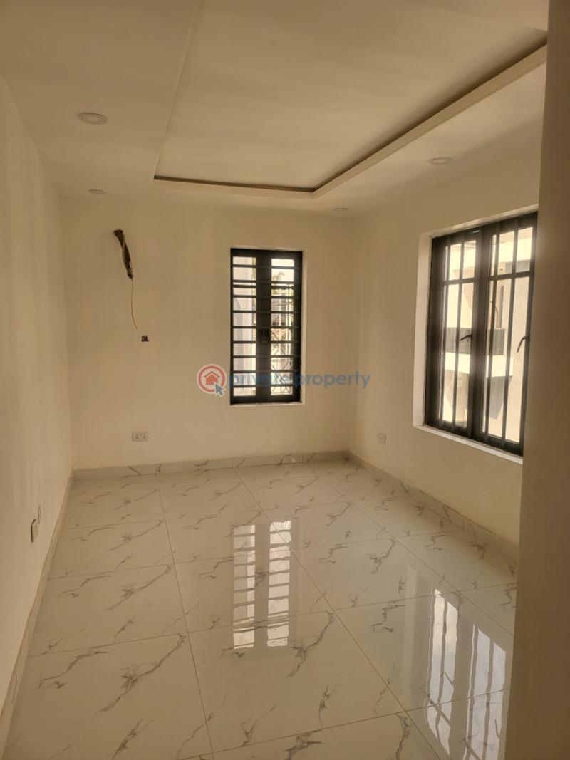 4 bedroom Terrace For Sale Kofoworola, Okupe Estate Mende Maryland Lagos - 12