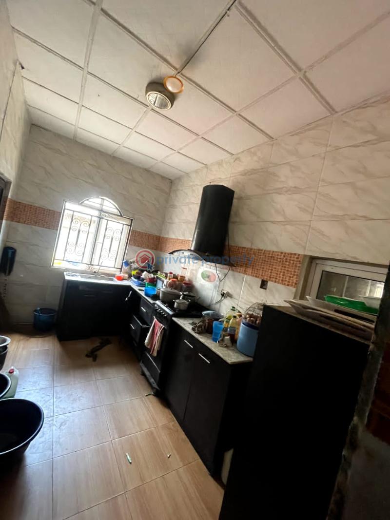 House For Sale Location :biala Estate, Olodo Ibadan. Ibadan Oyo - 5