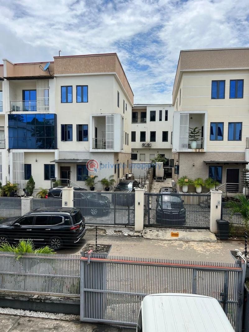 4 bedroom Semi detached Duplex For Sale Wuse II Abuja Phase 1  - 4