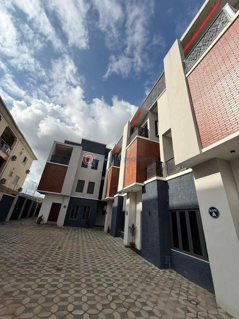 4 bedroom Terraced Duplex For Rent Jahi Abuja Phase 2  - 3