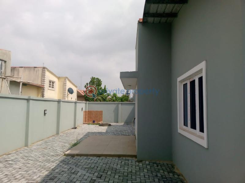 4 bedroom Detached Bungalow For Sale Mayfair Gardens Estate Awoyaya Ajah Lagos - 8
