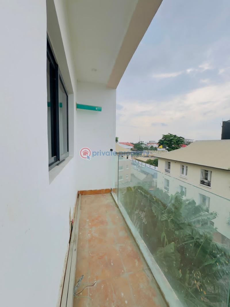 4 bedroom Penthouse For Sale Shonibare Estate Maryland Ikeja Lagos - 1