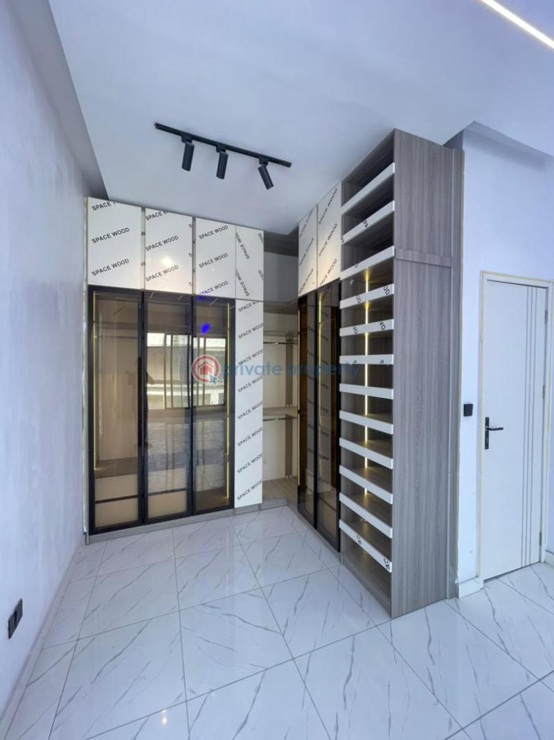 5 bedroom Detached Duplex For Sale Ikota Lekki Lagos - 3