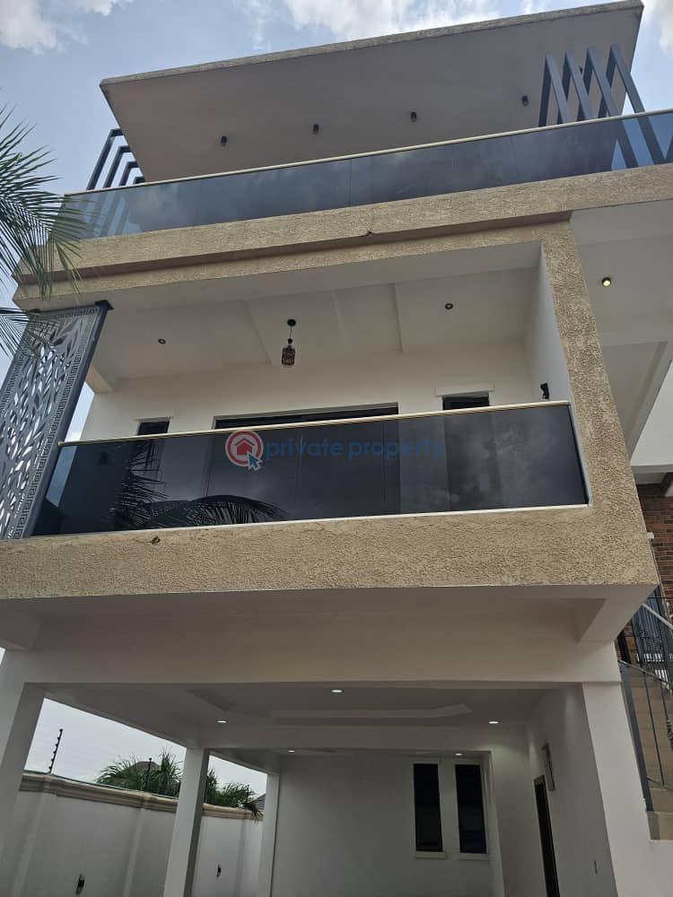 5 bedroom Duplex For Sale Magodo Gra, Phase 2 Shangisha Maryland Lagos - 2