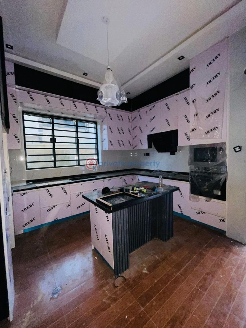 5 bedroom Detached Duplex For Sale Omole Phase 2 Ojodu Lagos - 3