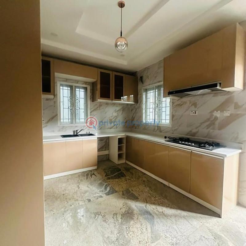 5 bedroom Detached Duplex For Sale Magodo Phase 2 Magodo GRA Phase 2 Kosofe/Ikosi Lagos - 3