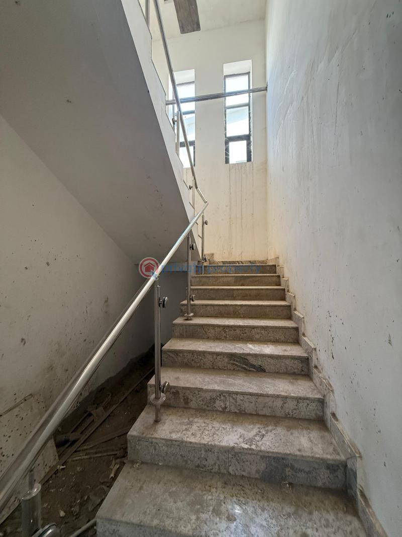 5 bedroom Detached Duplex For Sale Jahi Abuja Phase 2  - 4