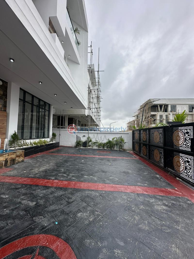 6 bedroom Detached Duplex For Sale Chevron Drive Lekki Lagos - 3