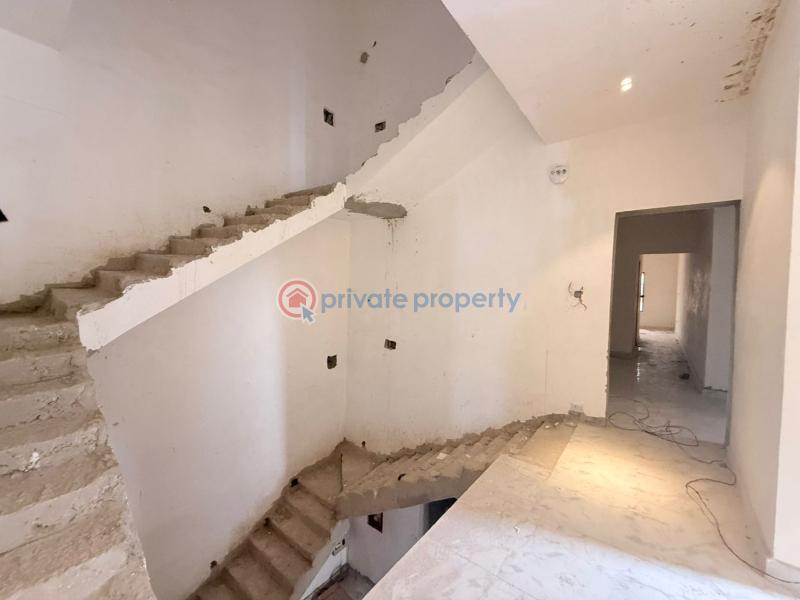 6 bedroom Semi detached Duplex For Sale Wuse II Abuja Phase 1  - 3