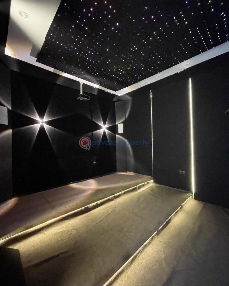 5 bedroom Detached Duplex For Sale Osapa London Lekki Lagos - 9