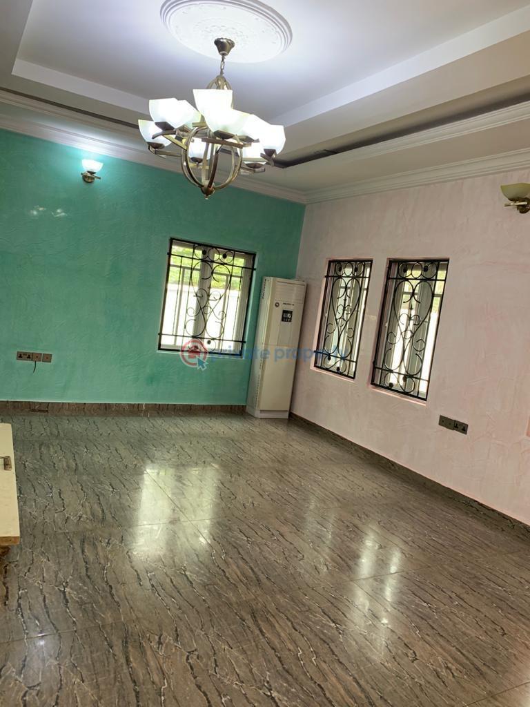 For rent 5 bedroom Self Contain Carlton Gate Estate Akobo Ibadan Oyo