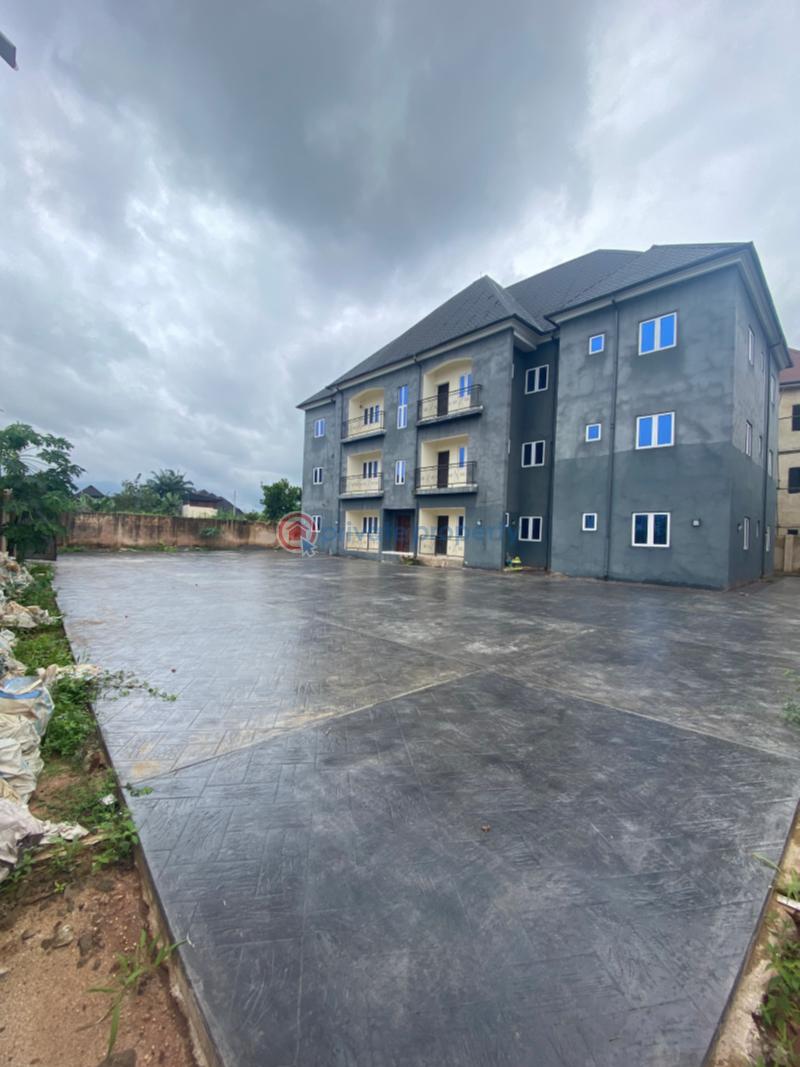 Tastefully built block of flats, spacious compound - 4 Townhouse For Sale Abba Father Axis Umuguma, Owerri West Lga Owerri Imo - 4