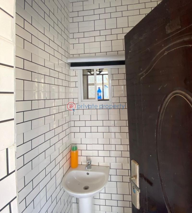 3 bedroom Detached Bungalow For Sale Irepodun Area, Moniya Moniya Ibadan Oyo - 6