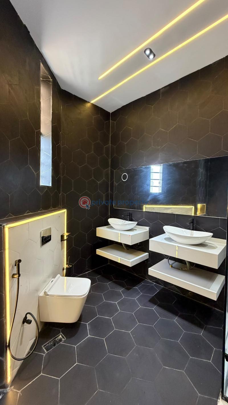 5 bedroom Detached Duplex For Sale Chevron Drive Lekki Lagos - 5