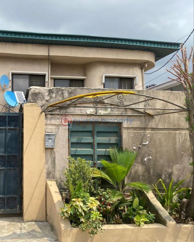 7 bedroom Detached Duplex For Sale Gbagada Phase 1, Pedro, Shomolu Lga. Shomolu Lagos - 2
