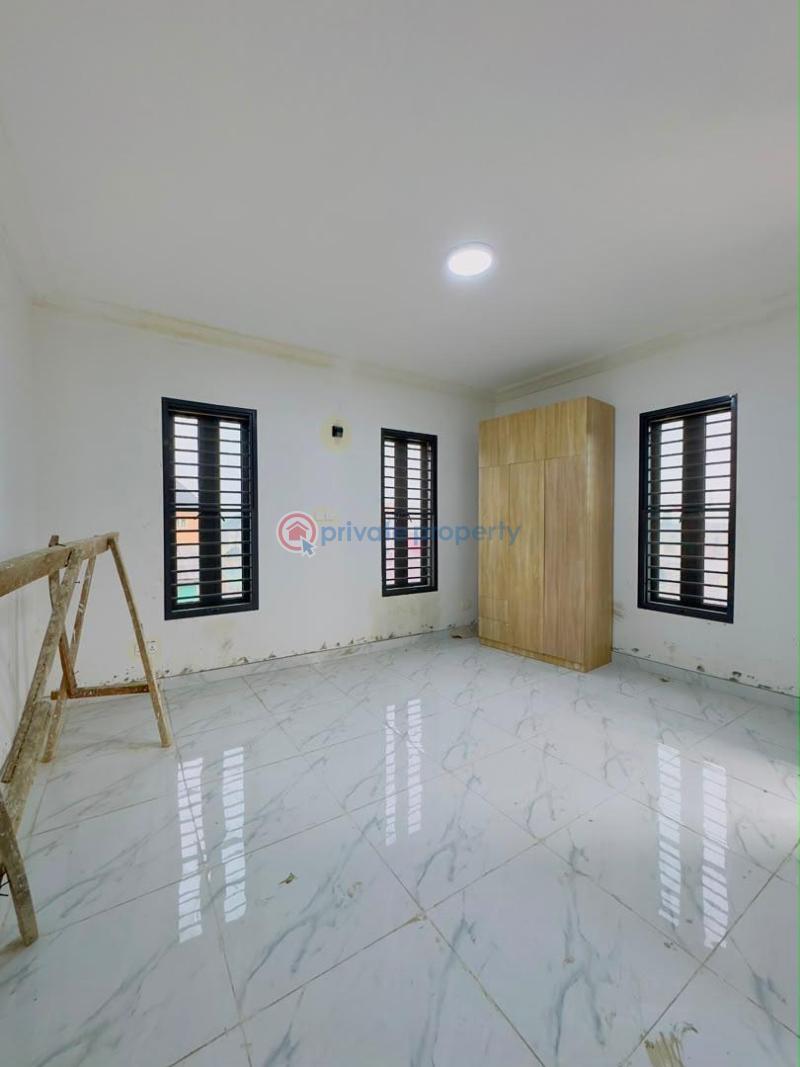 2 bedroom Block Of Flats For Sale Yaba Lagos - 2