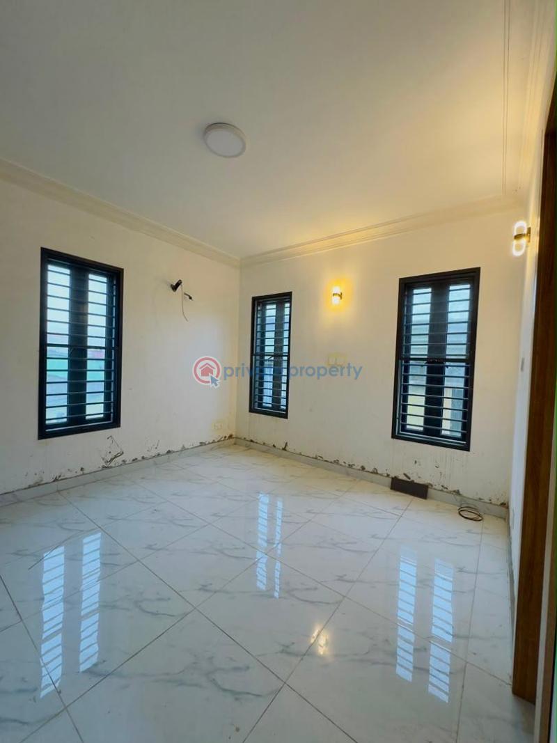 2 bedroom Block Of Flats For Sale Yaba Lagos - 16