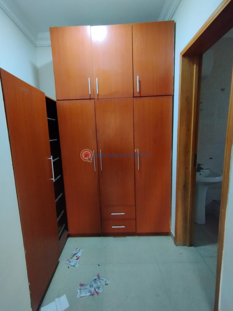 3 bedroom Flat & Apartment For Rent Estate Ikota Lekki Lagos - 5