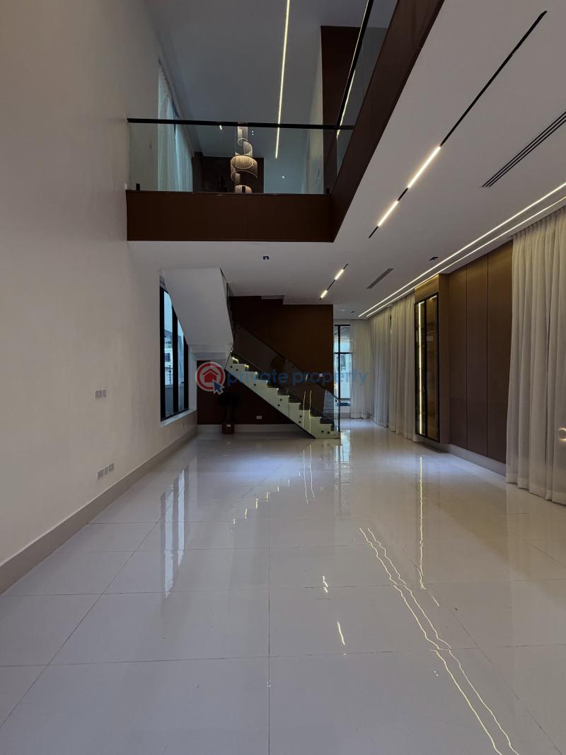5 bedroom Detached Duplex For Sale Lafiaji Lekki Lagos - 1