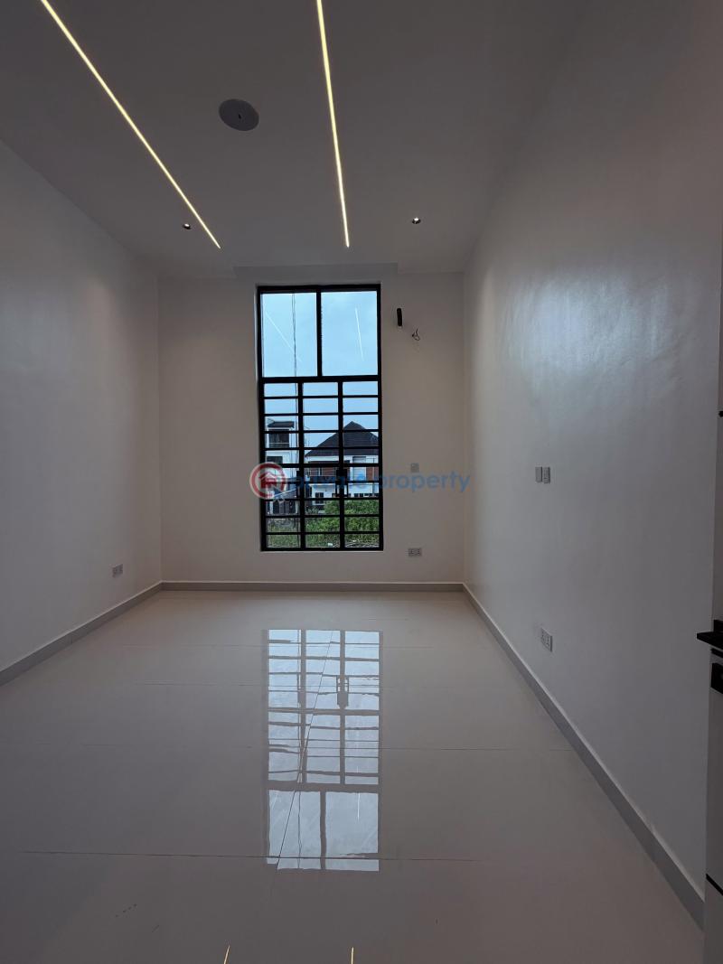 5 bedroom Detached Duplex For Sale Lafiaji Lekki Lagos - 10