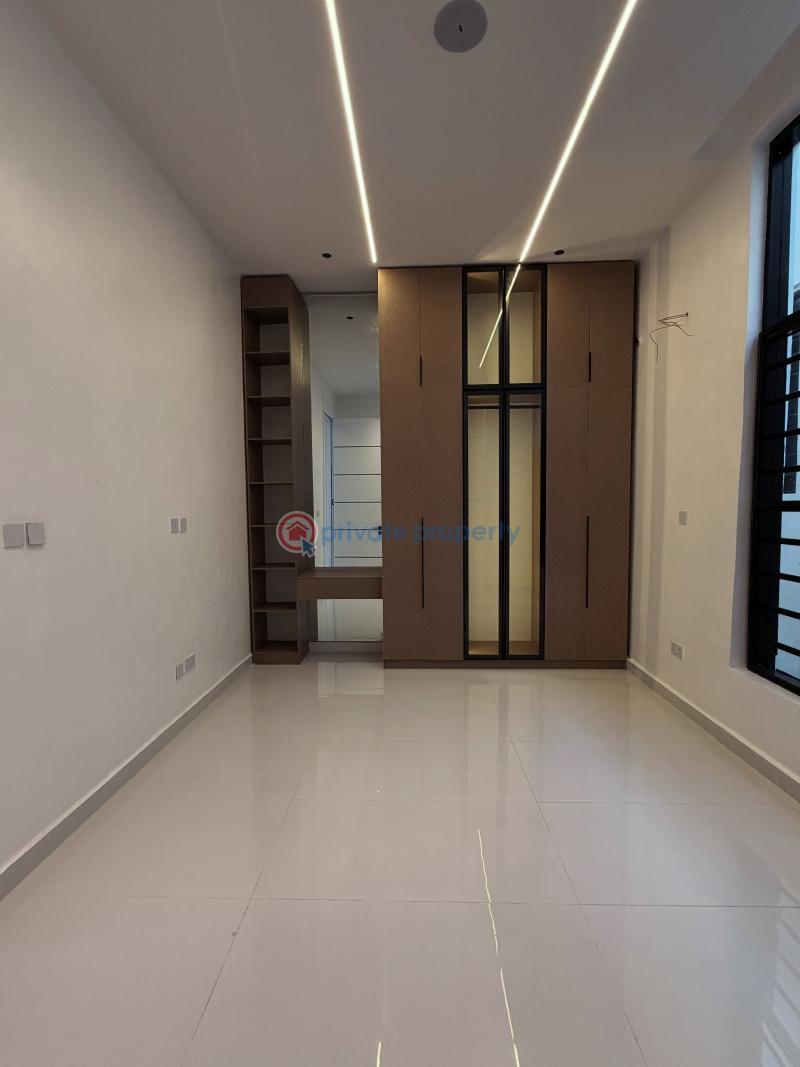 5 bedroom Detached Duplex For Sale Lafiaji Lekki Lagos - 7