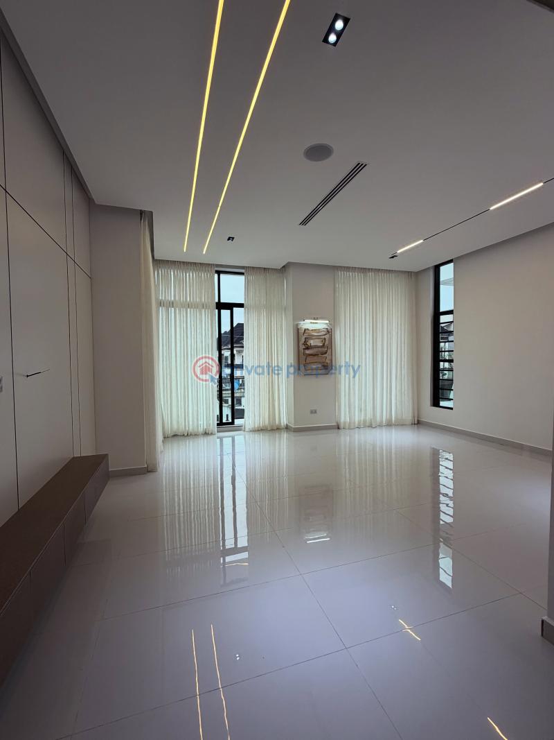 5 bedroom Detached Duplex For Sale Lafiaji Lekki Lagos - 18