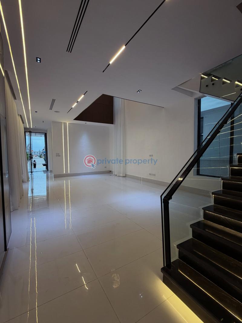 5 bedroom Detached Duplex For Sale Lafiaji Lekki Lagos - 3