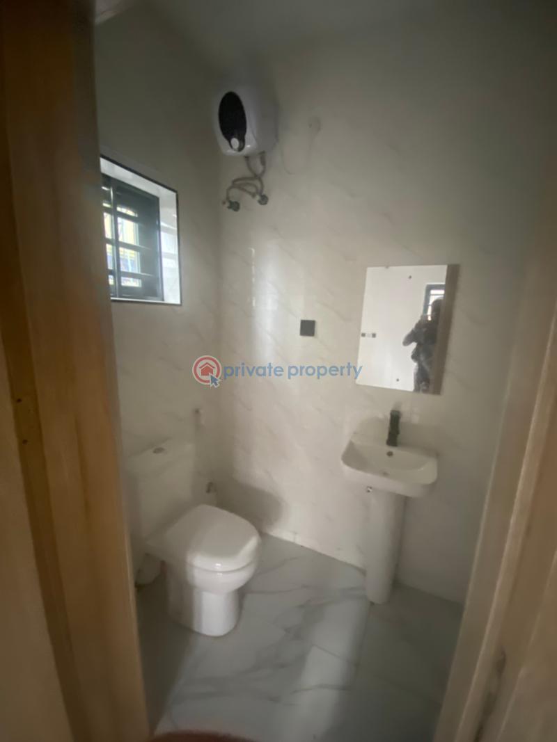4 bedroom Room or Boys Quarter For Rent Pennisula Estate Monastery Road Sangotedo Lagos - 7