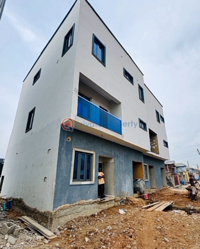 4 bedroom Semi detached Duplex For Sale Gbagada Lagos