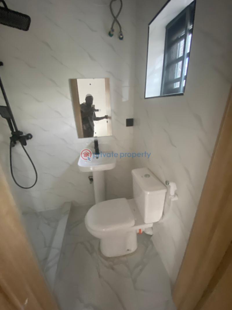 4 bedroom Room or Boys Quarter For Rent Pennisula Estate Monastery Road Sangotedo Lagos - 4