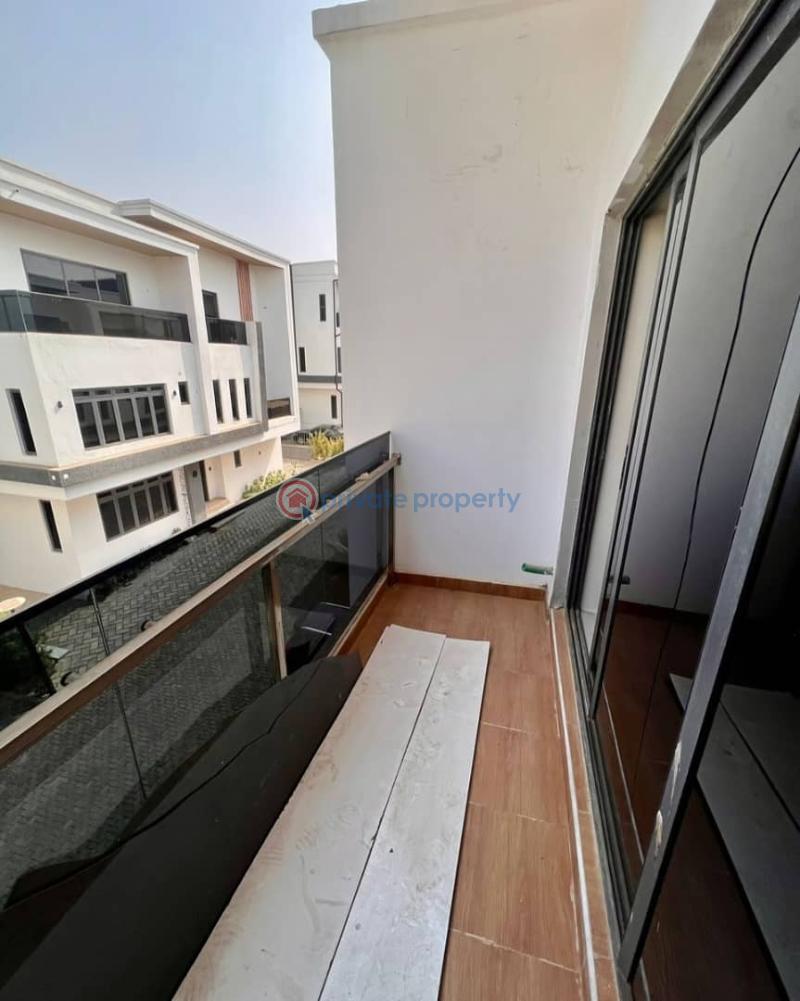 5 bedroom Detached Duplex For Sale Guzape Abuja Phase 1  - 3