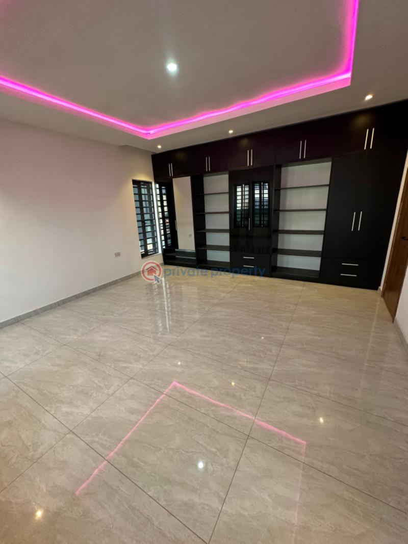 2 bedroom Block Of Flats For Sale Gbagbala Road Ikate Elegushi Lekki Lagos - 7