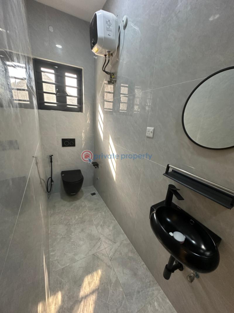 2 bedroom Block Of Flats For Sale Gbagbala Road Ikate Elegushi Lekki Lagos - 3