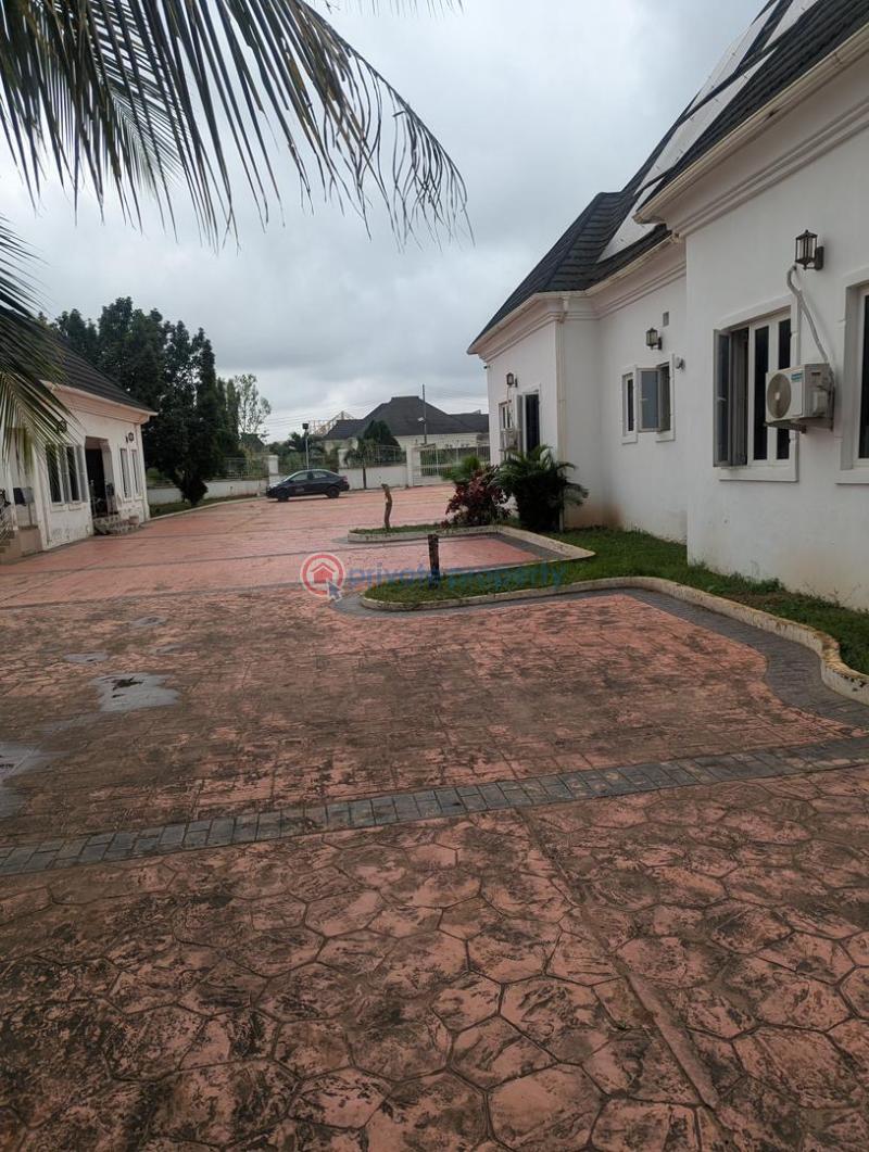 3 bedroom Detached Bungalow For Rent Laderin Estate . Oke Mosan Abeokuta Ogun - 3