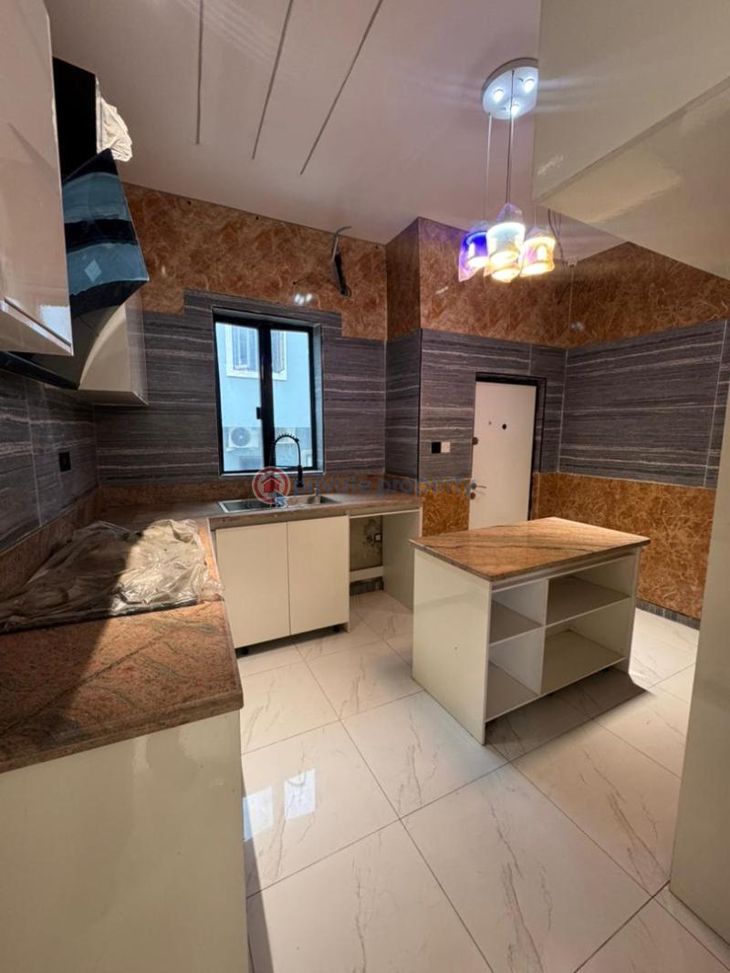 5 bedroom Terraced Duplex For Sale Osapa London. Osapa Lekki Lagos - 12