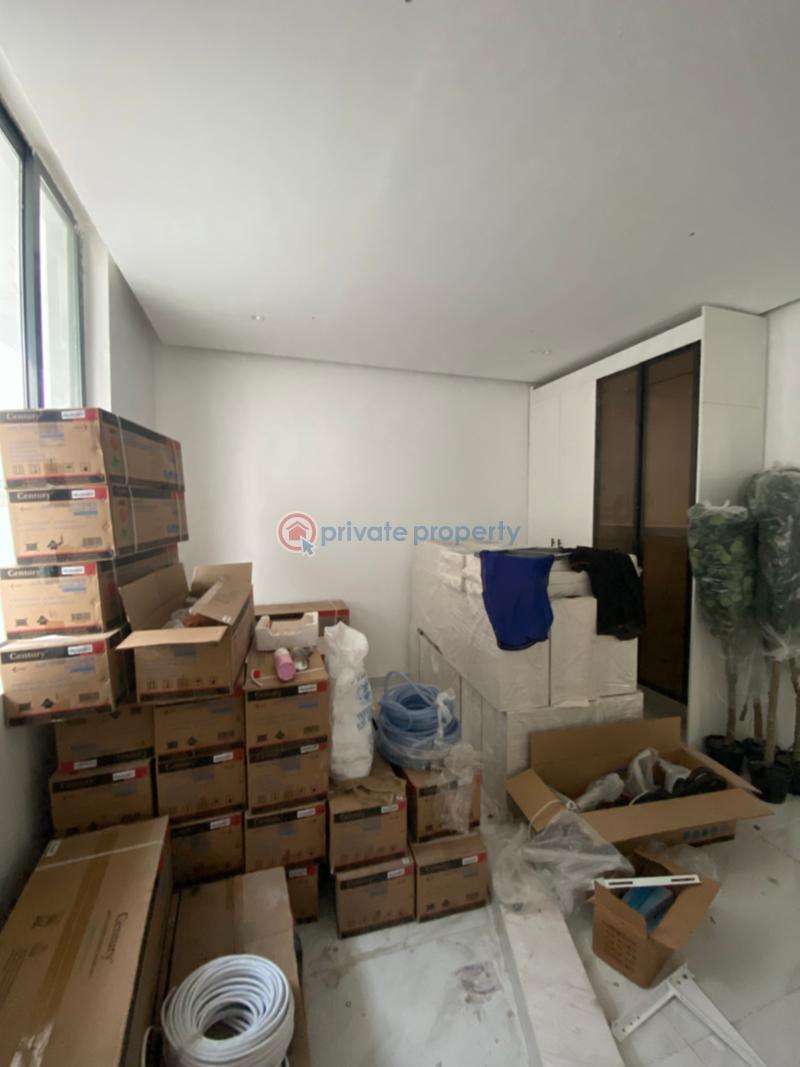 1 bedroom Mini Flat For Sale Oniru Victoria Island Lagos - 3
