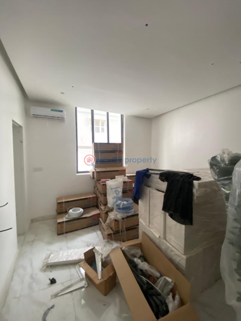 1 bedroom Mini Flat For Sale Oniru Victoria Island Lagos - 4