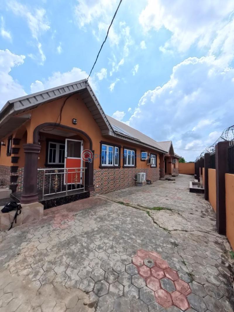 3 bedroom Block Of Flats For Sale Idi Ori Ile Ise Awo. Omida Abeokuta Ogun - 1