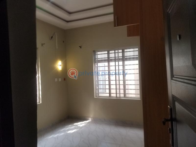 2 bedroom Block Of Flats For Rent Worker's Estate Laderin. Oke Mosan Abeokuta Ogun - 4