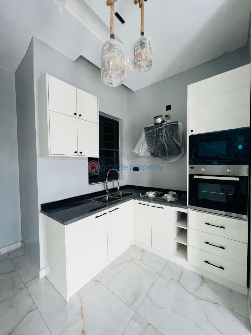 Tastefully finished 2 bedroom apartment - 10 2 bedroom Block Of Flats For Sale Off Freezing Way Lekki Phase 1 Lagos - 10