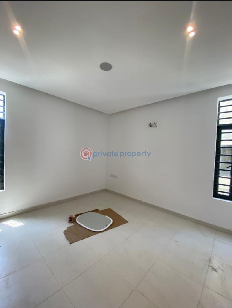 2 bedroom Block Of Flats For Sale Osapa Lekki Lagos - 2