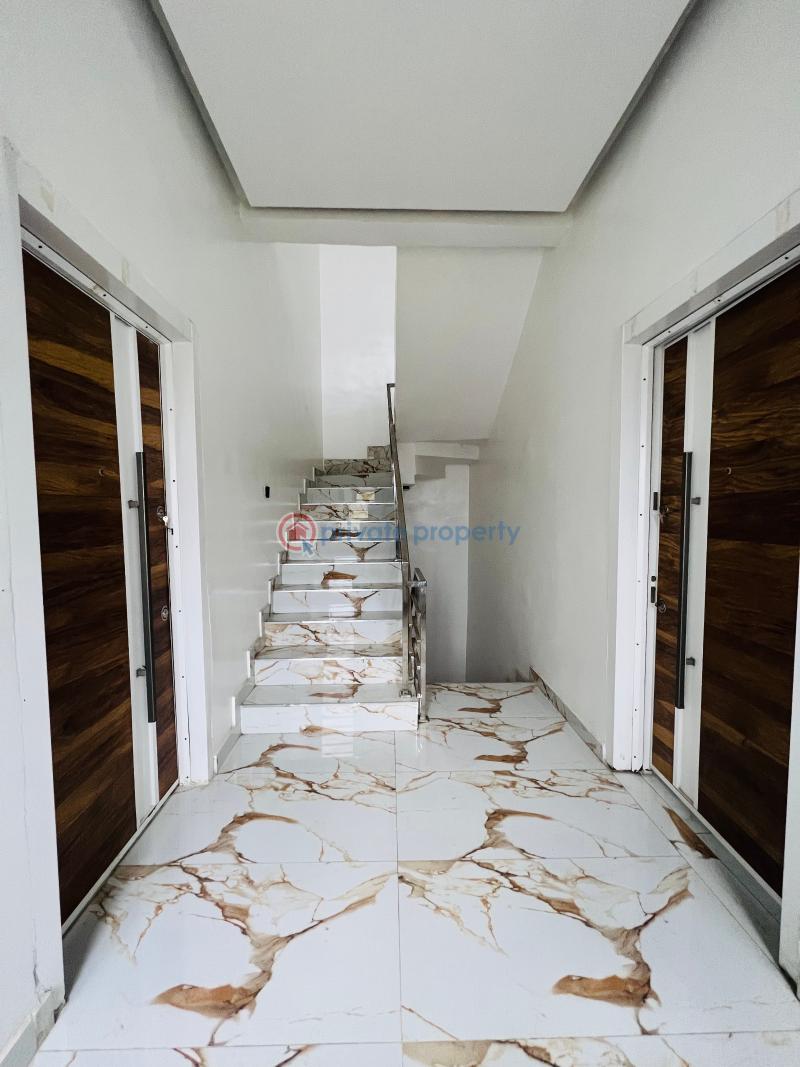 Tastefully finished 2 bedroom apartment - 3 2 bedroom Block Of Flats For Sale Off Freezing Way Lekki Phase 1 Lagos - 3