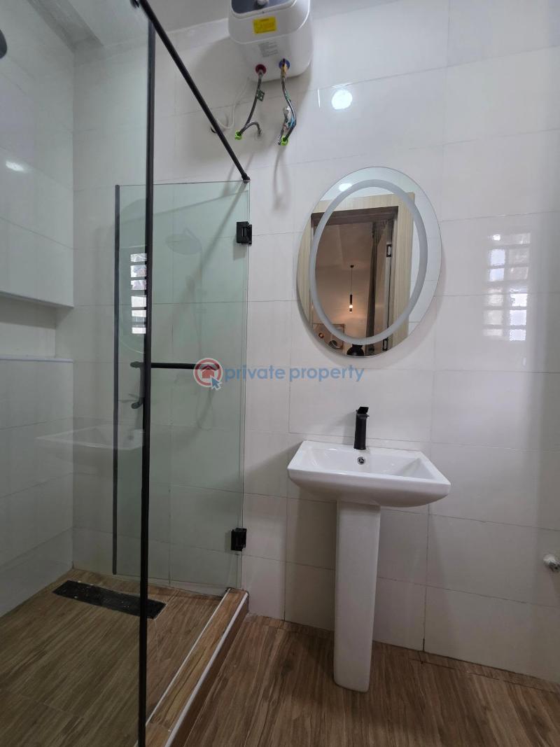 2 bedroom Flat & Apartment For Sale Freedom Way Lekki Phase 1 Lagos - 8