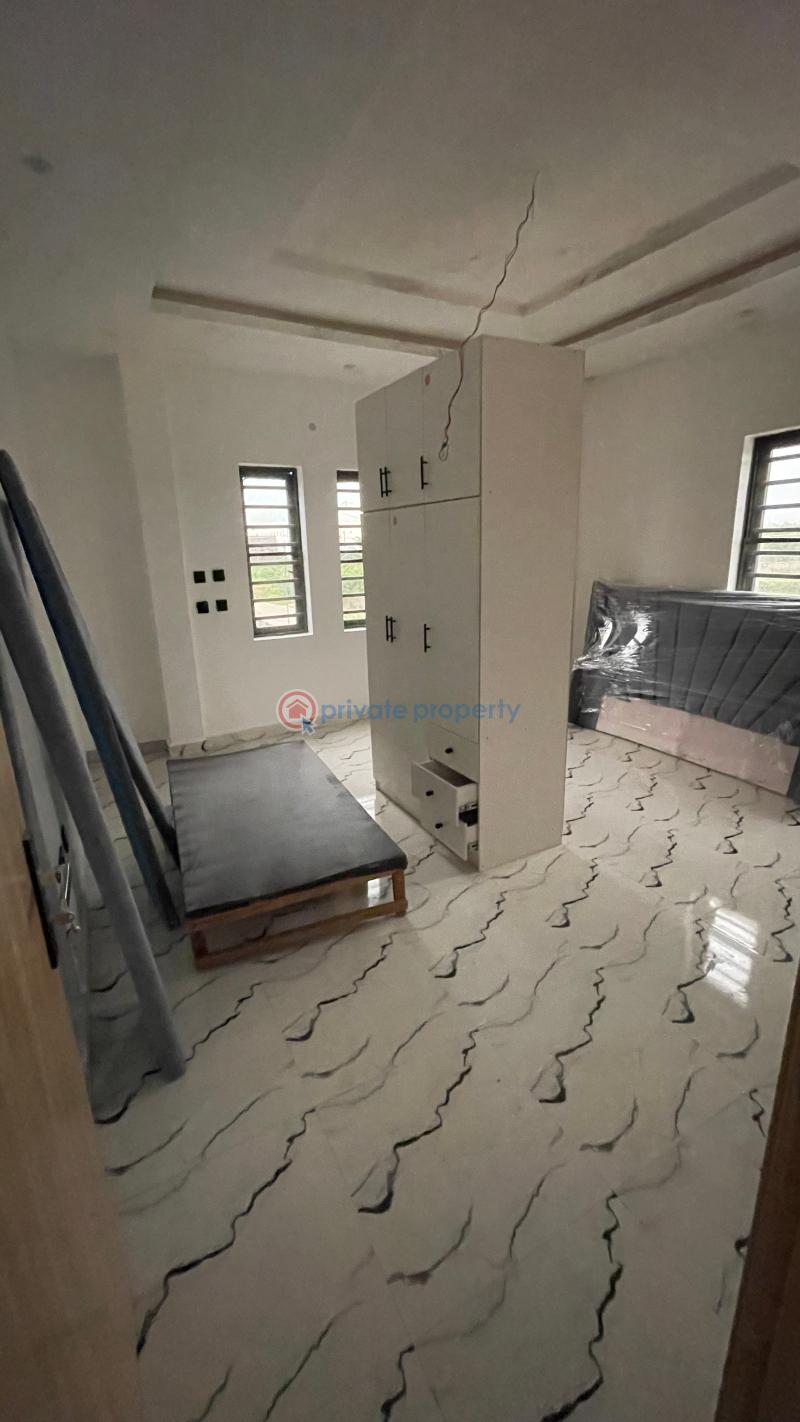 2 bedroom Block Of Flats For Sale Phase 2 Lekki Lagos - 9